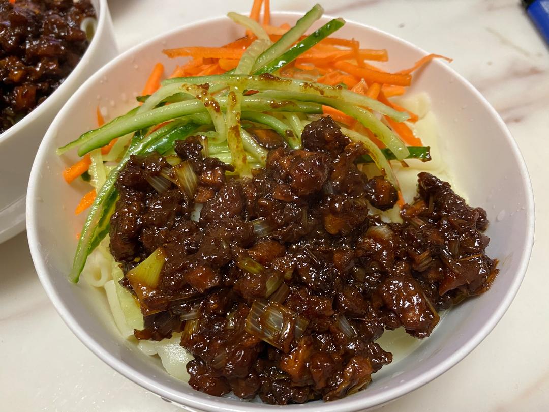 少油炸酱面的做法