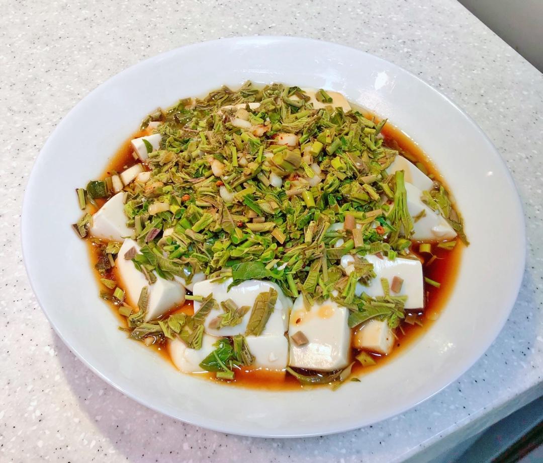 香椿拌豆腐丁