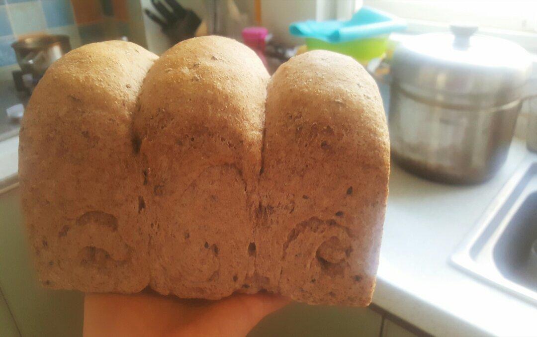 低糖黑麦黑芝麻吐司【健康低卡】