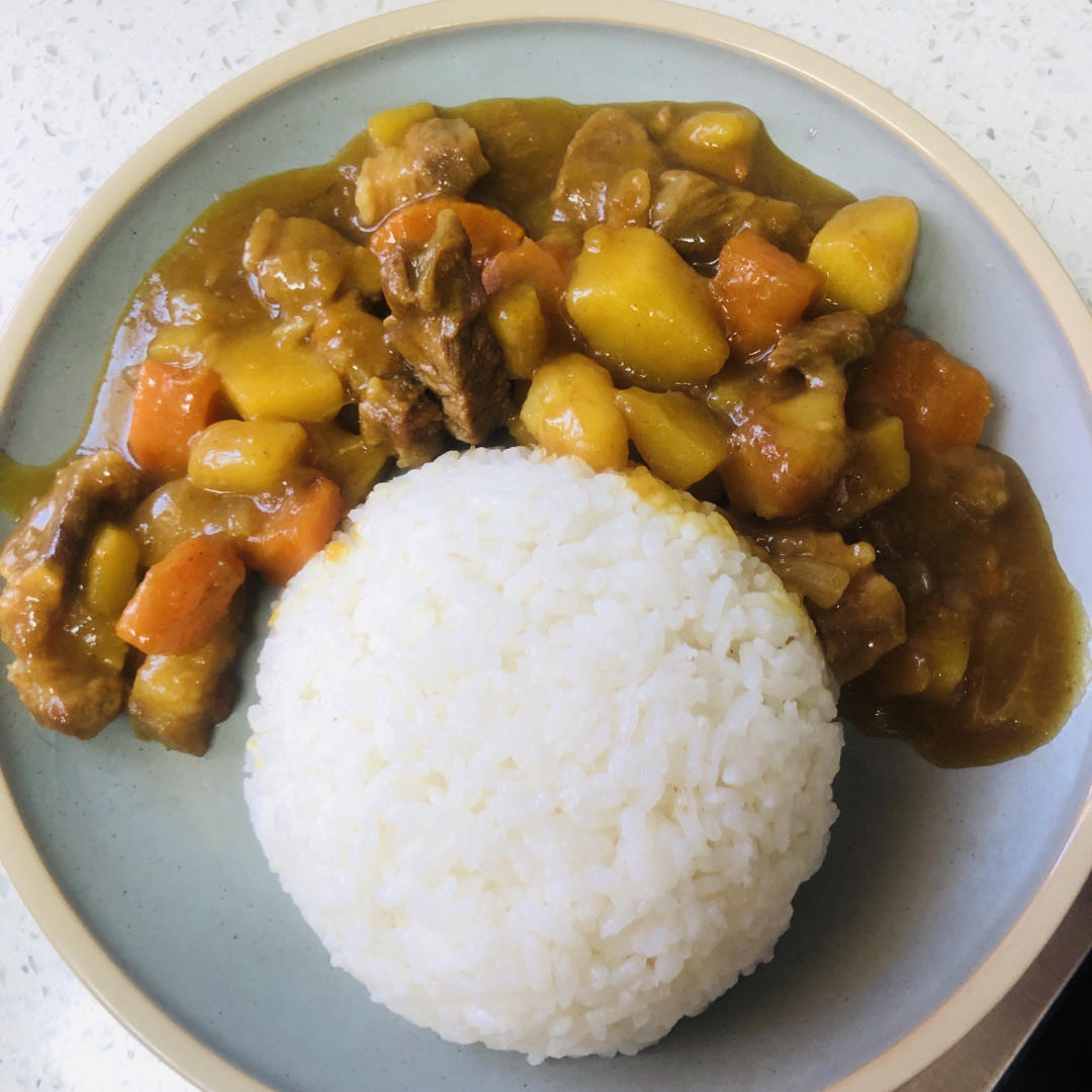 かおる做的正宗日式王道咖喱饭永久保存黄金食谱之猪肉咖喱