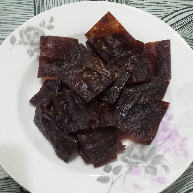 【黑椒猪肉脯】（参考分量：2盘）

烘焙：烤箱中层，上下火180℃，20-25分钟 
 配方來自君之