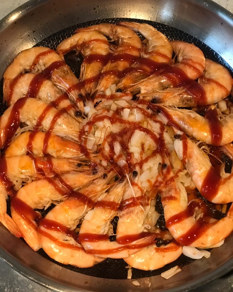 黄油蒜蓉煎大虾