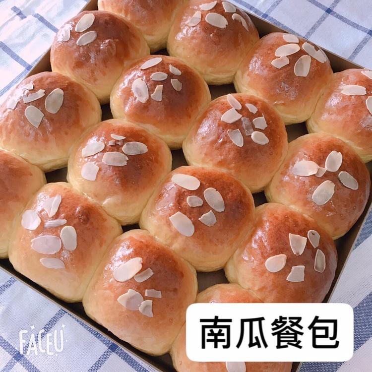 南瓜奶油小餐包（一次发酵）