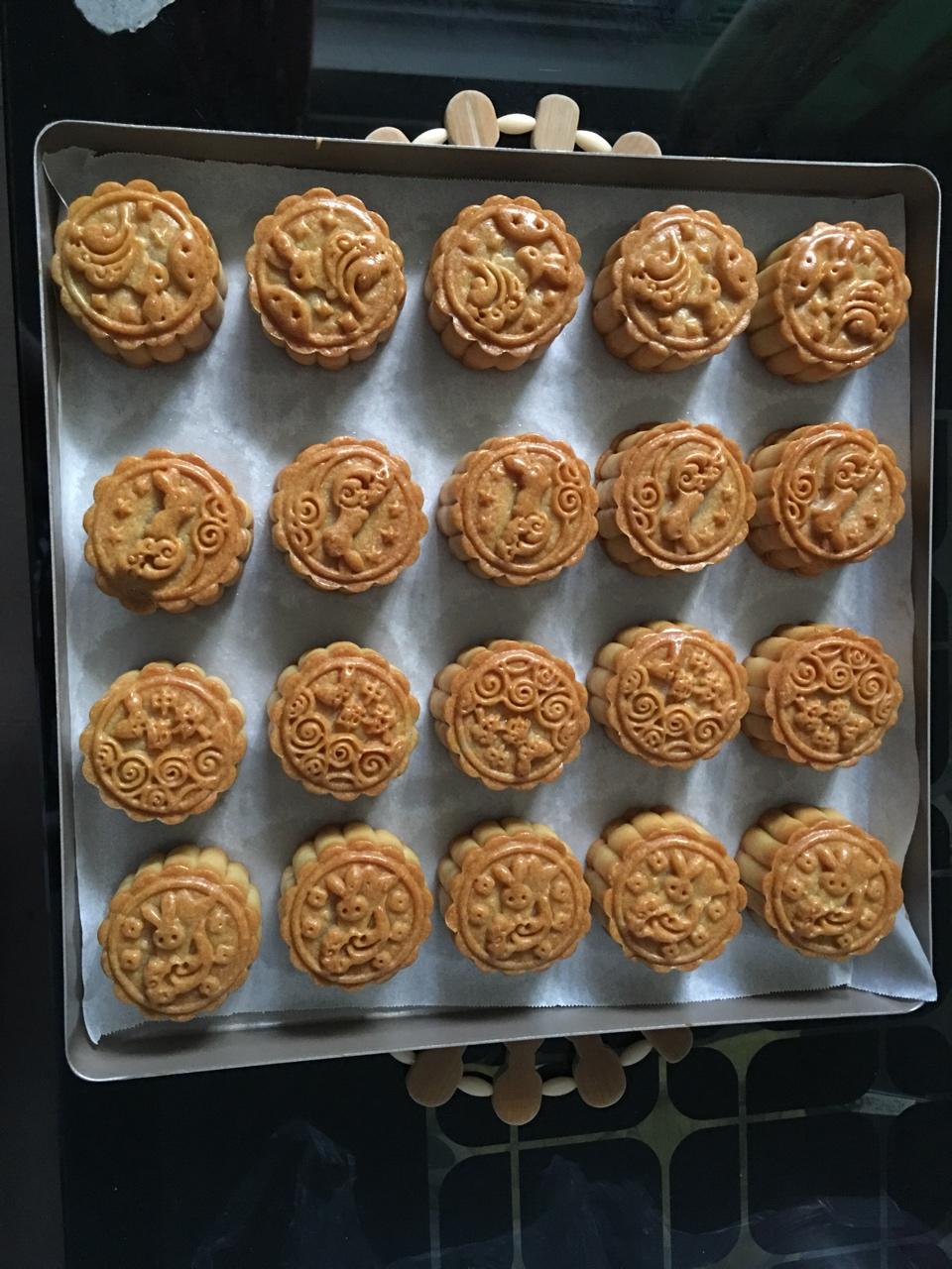 广式月饼——蛋黄莲蓉月饼