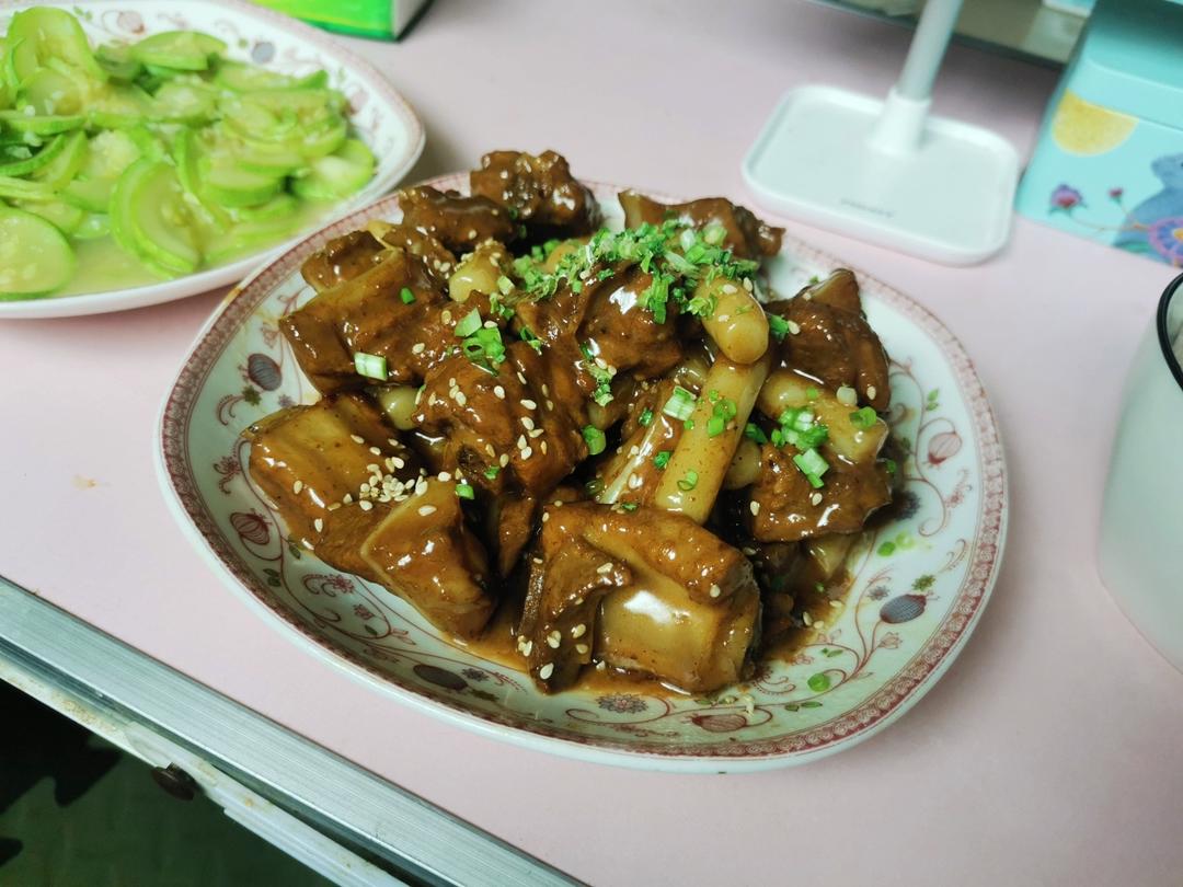堂妈小厨——排骨烧年糕