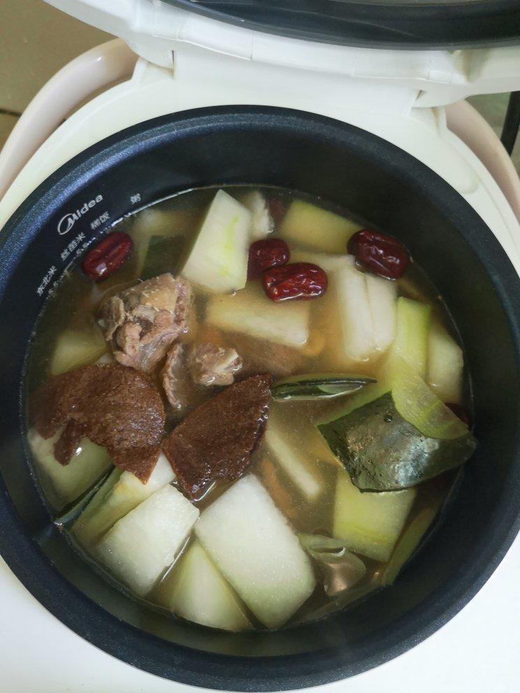 老鸭清热解毒除湿汤