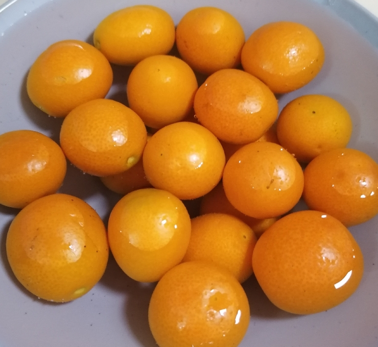 简单好吃的金桔蜜饯的做法 步骤1