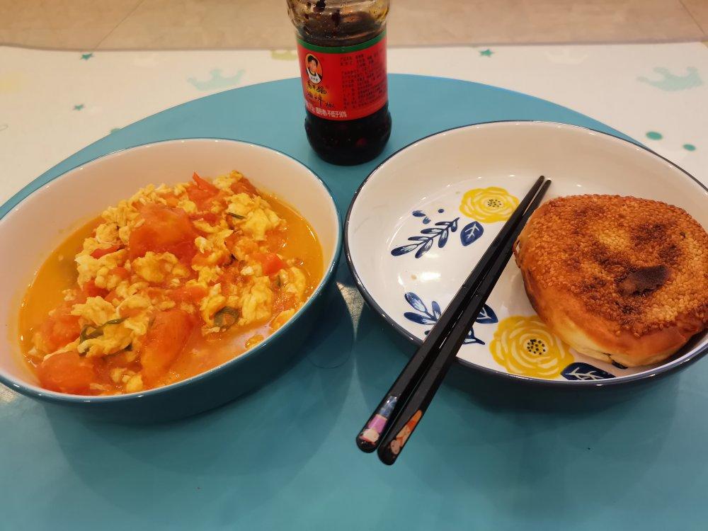 番茄炒鸡蛋（超浓的番茄味）