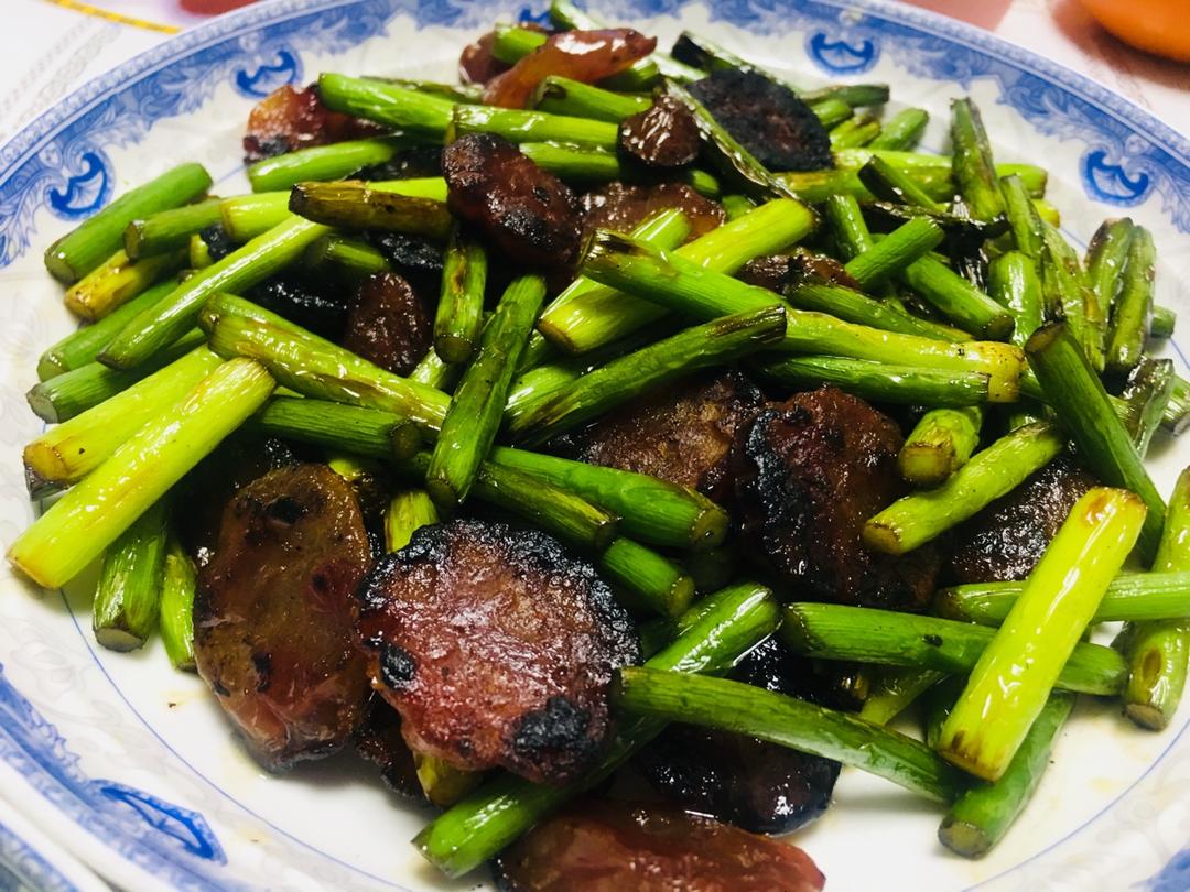 蒜苗炒香肠