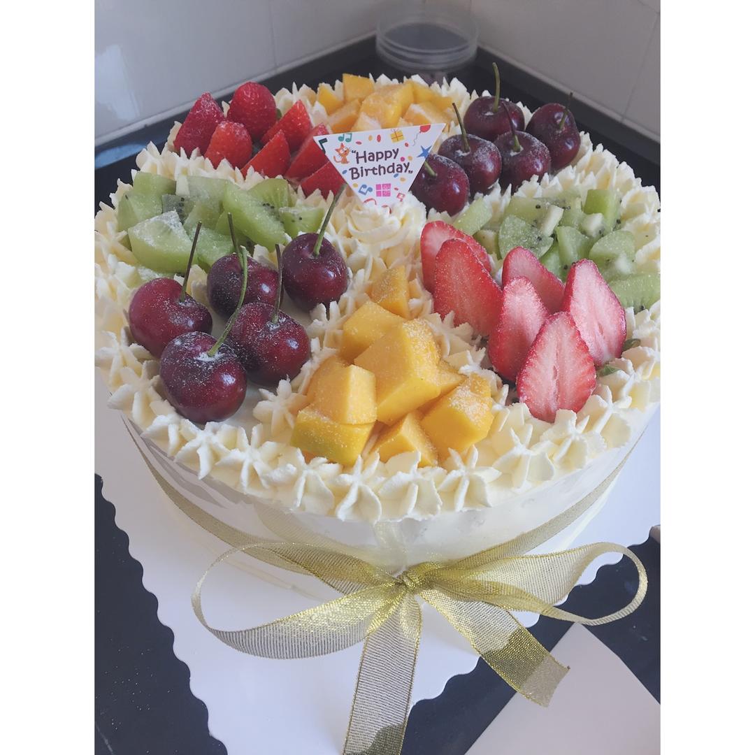 陈qqq17做的8寸水果生日蛋糕
