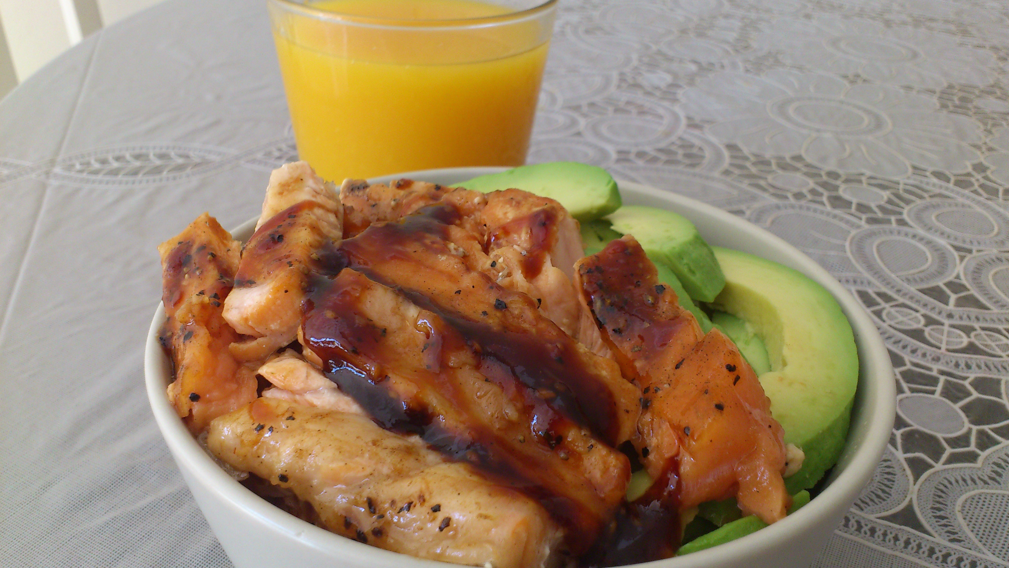 三文鱼牛油果拌饭