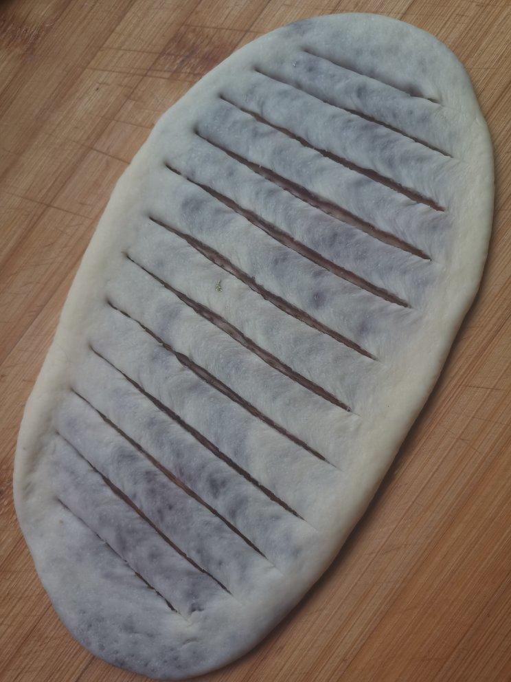 松软可口的红豆沙面包卷