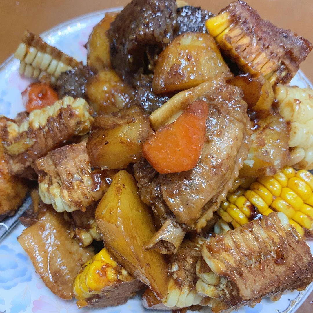 简单易做❗️好吃到哭的可乐鸡翅玉米煲❗️