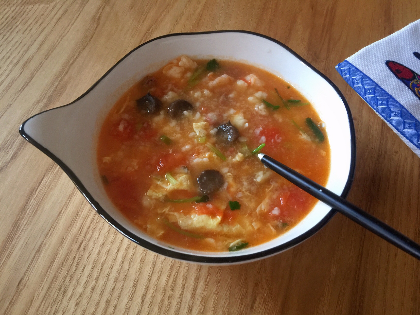 西红柿鲜虾海参疙瘩汤的做法