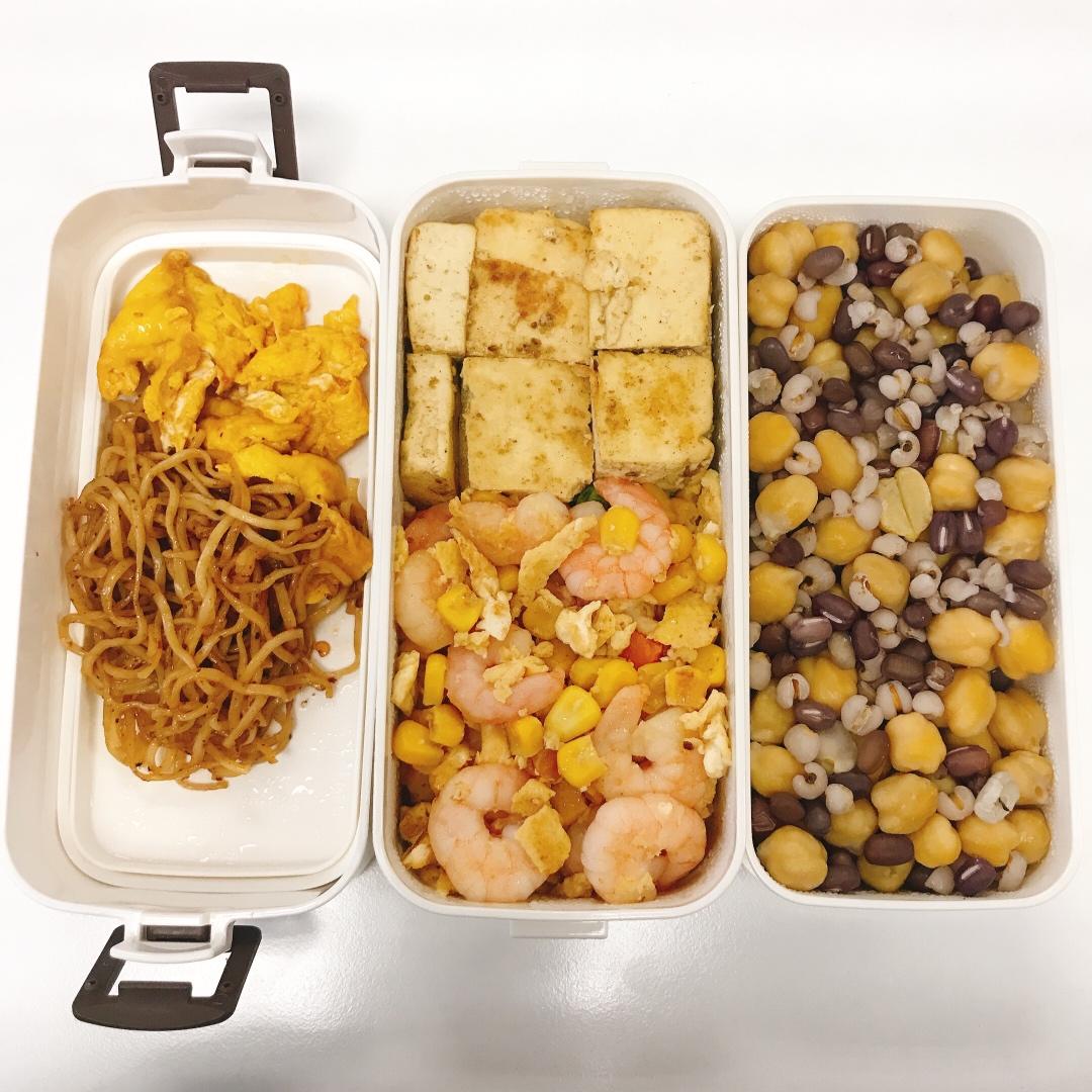 三色炒虾仁