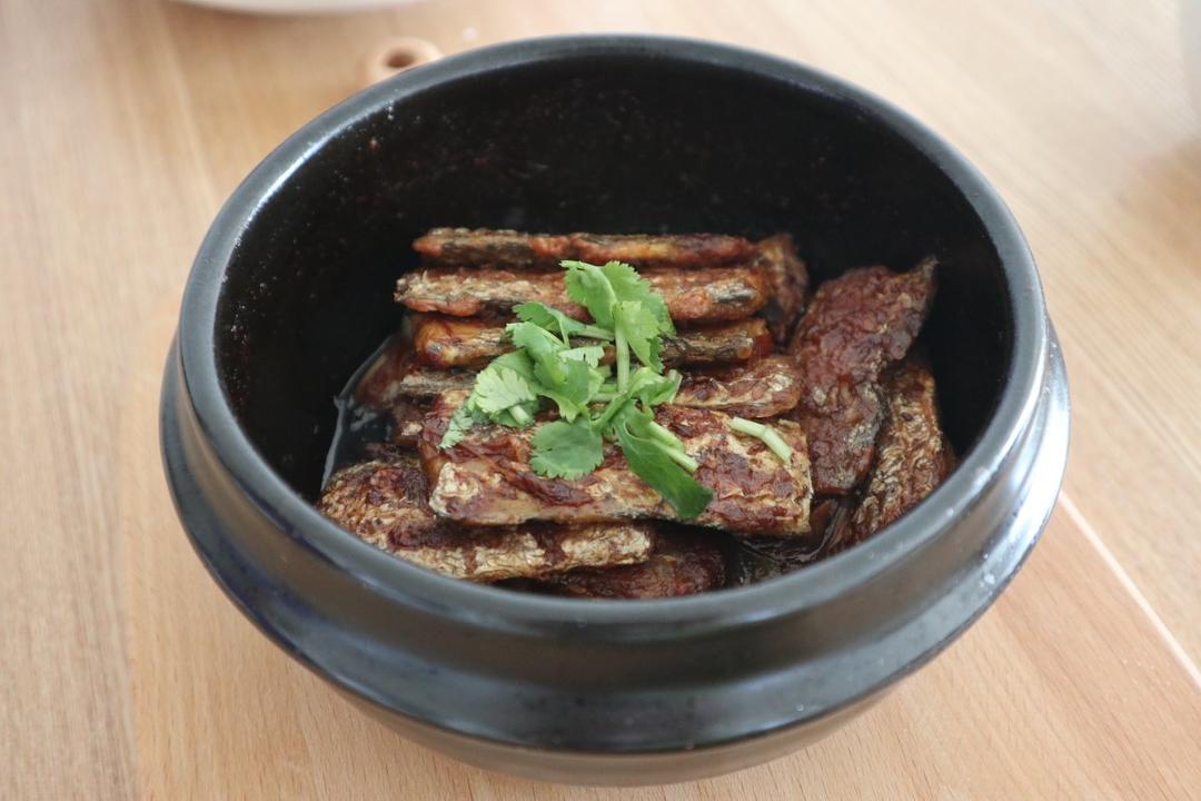 酱烧带鱼（据说是“人民大会堂”的方子）