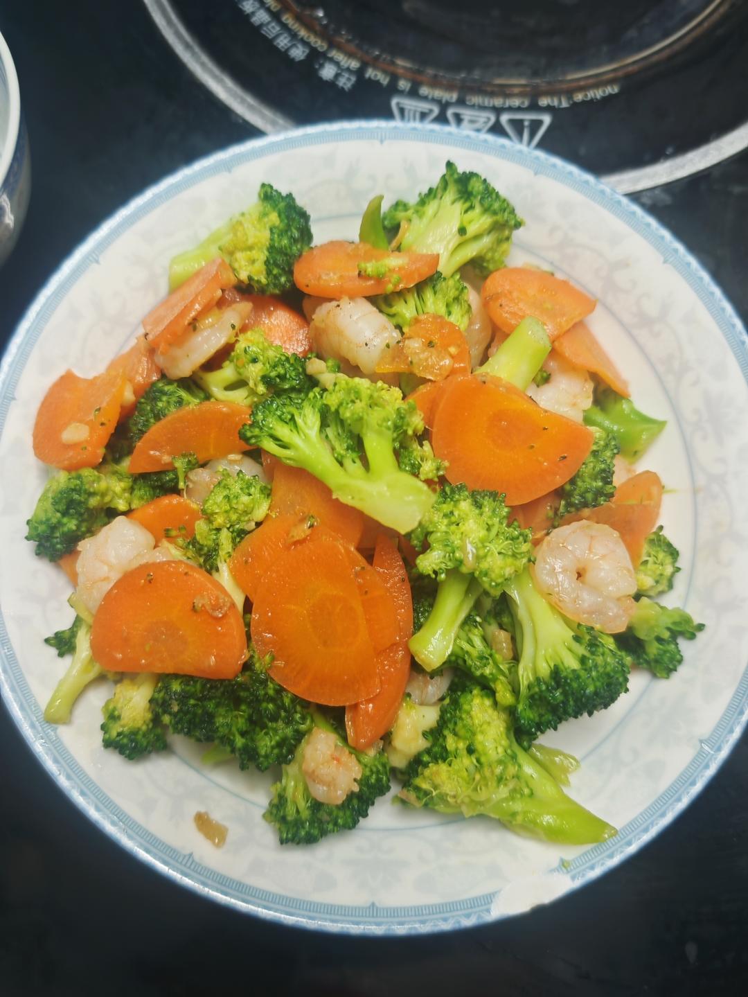 西兰花胡萝卜炒虾仁