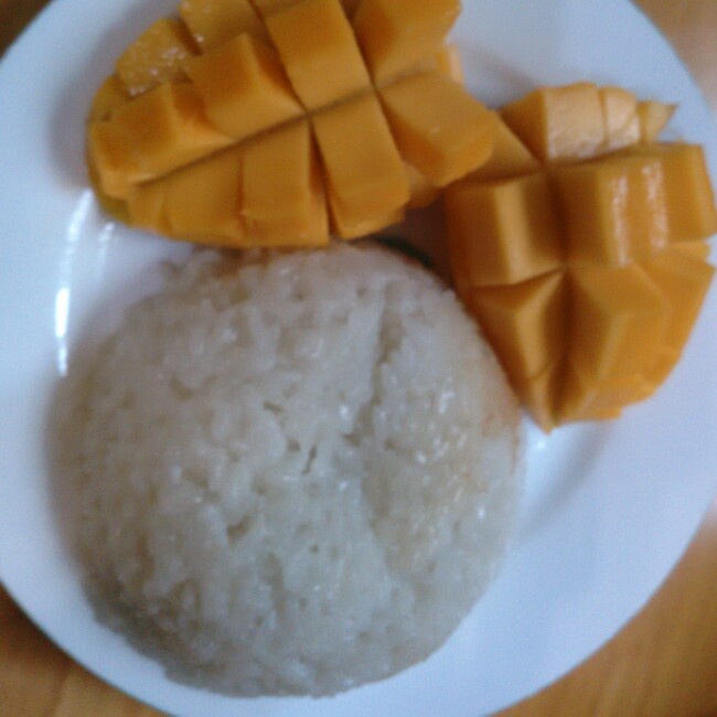 椰浆芒果糯米饭