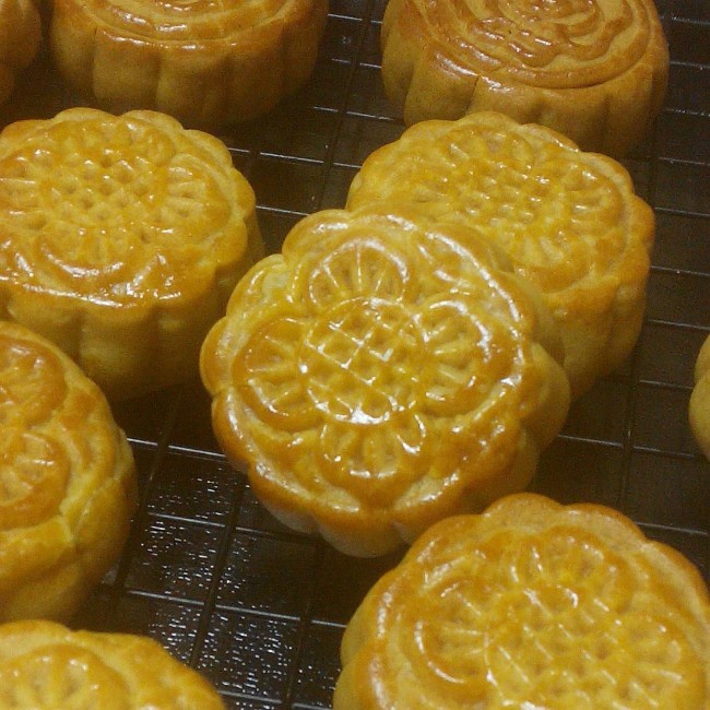 广式月饼——蛋黄莲蓉月饼