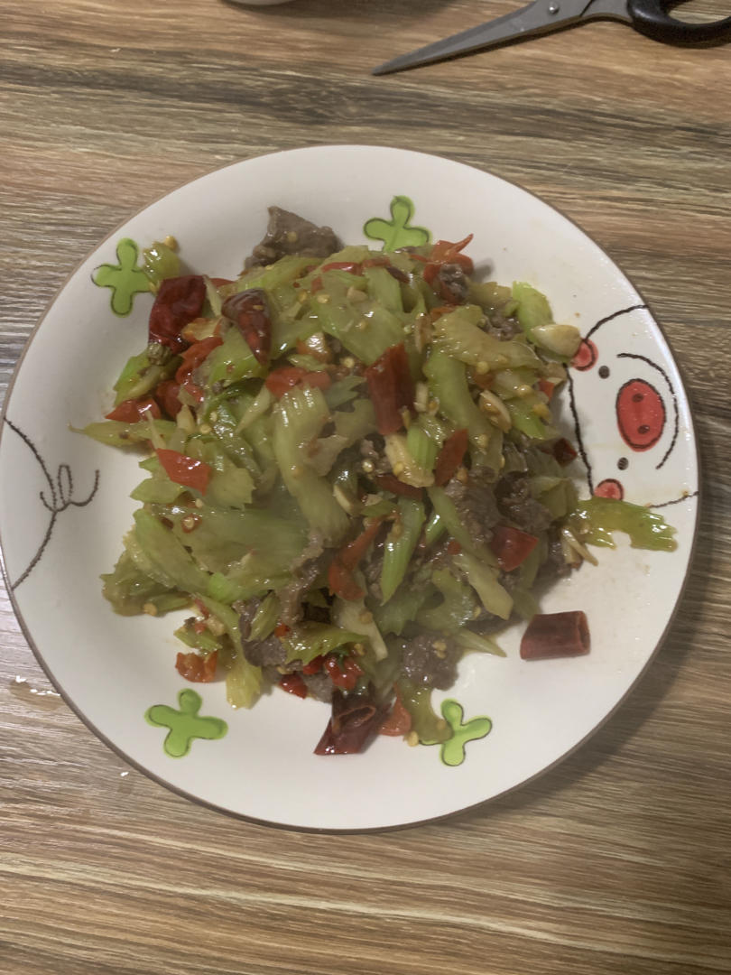 很嫩的小炒芹菜黄牛肉