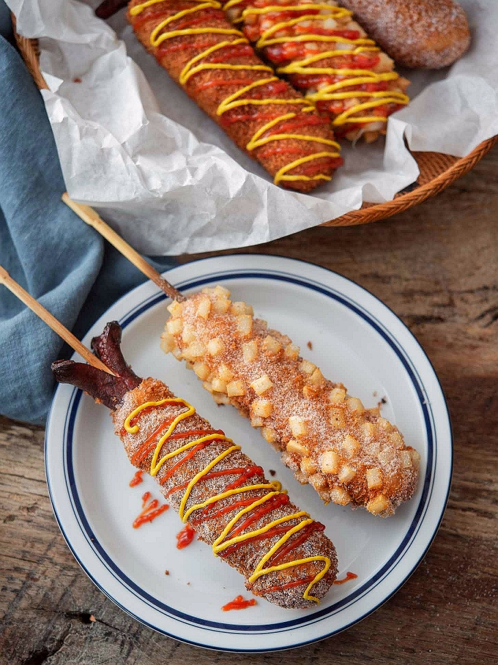 韩式小吃—芝士热狗棒（Gamja Hot Dogs）的做法