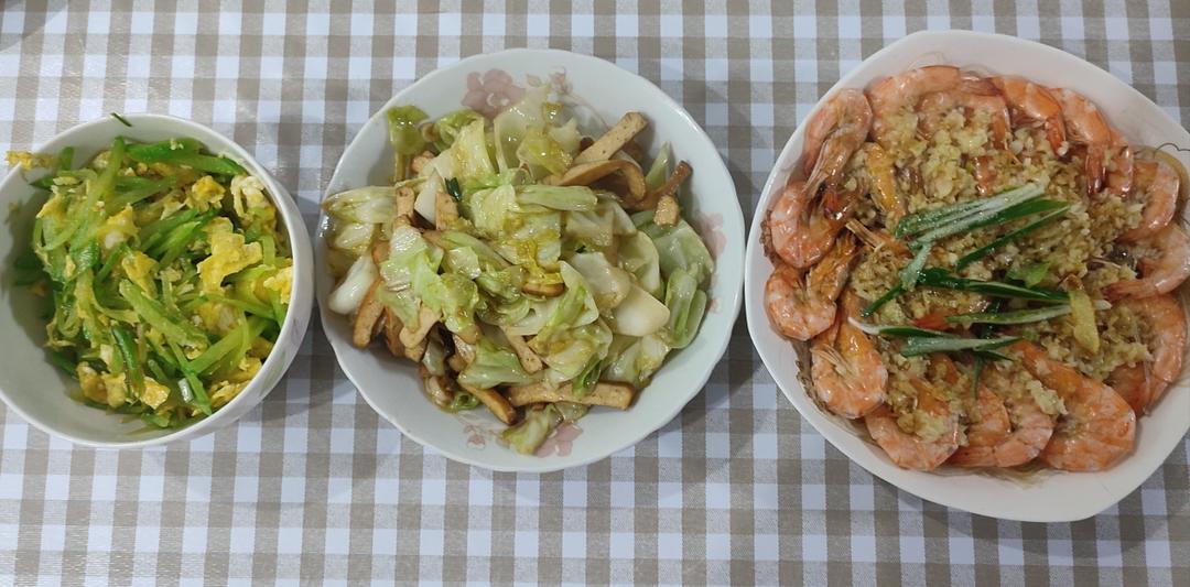虾最美味的吃法必须是这个——蒜蓉蒸虾（多动图，孔瑶的食谱）