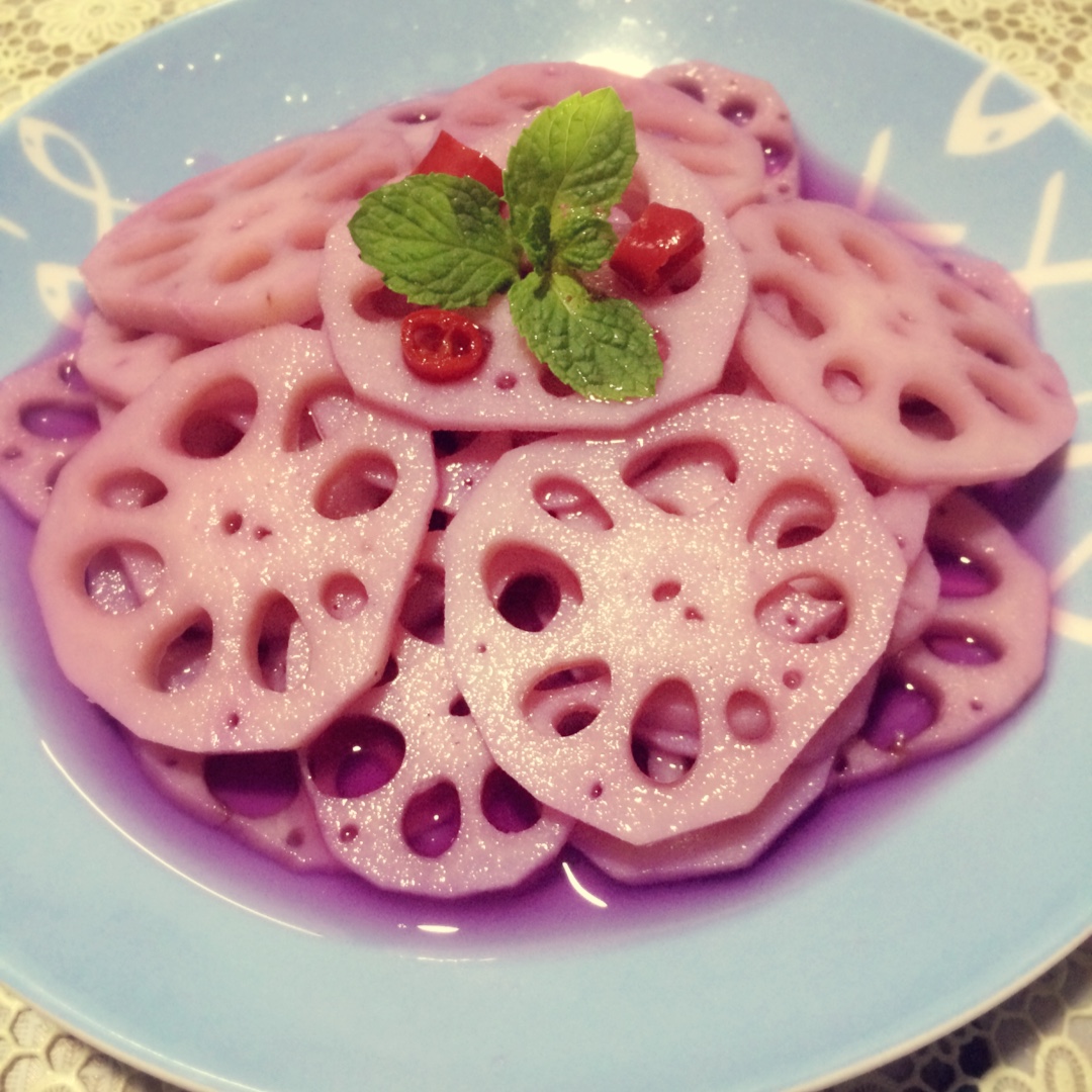 漂亮的凉拌莲藕