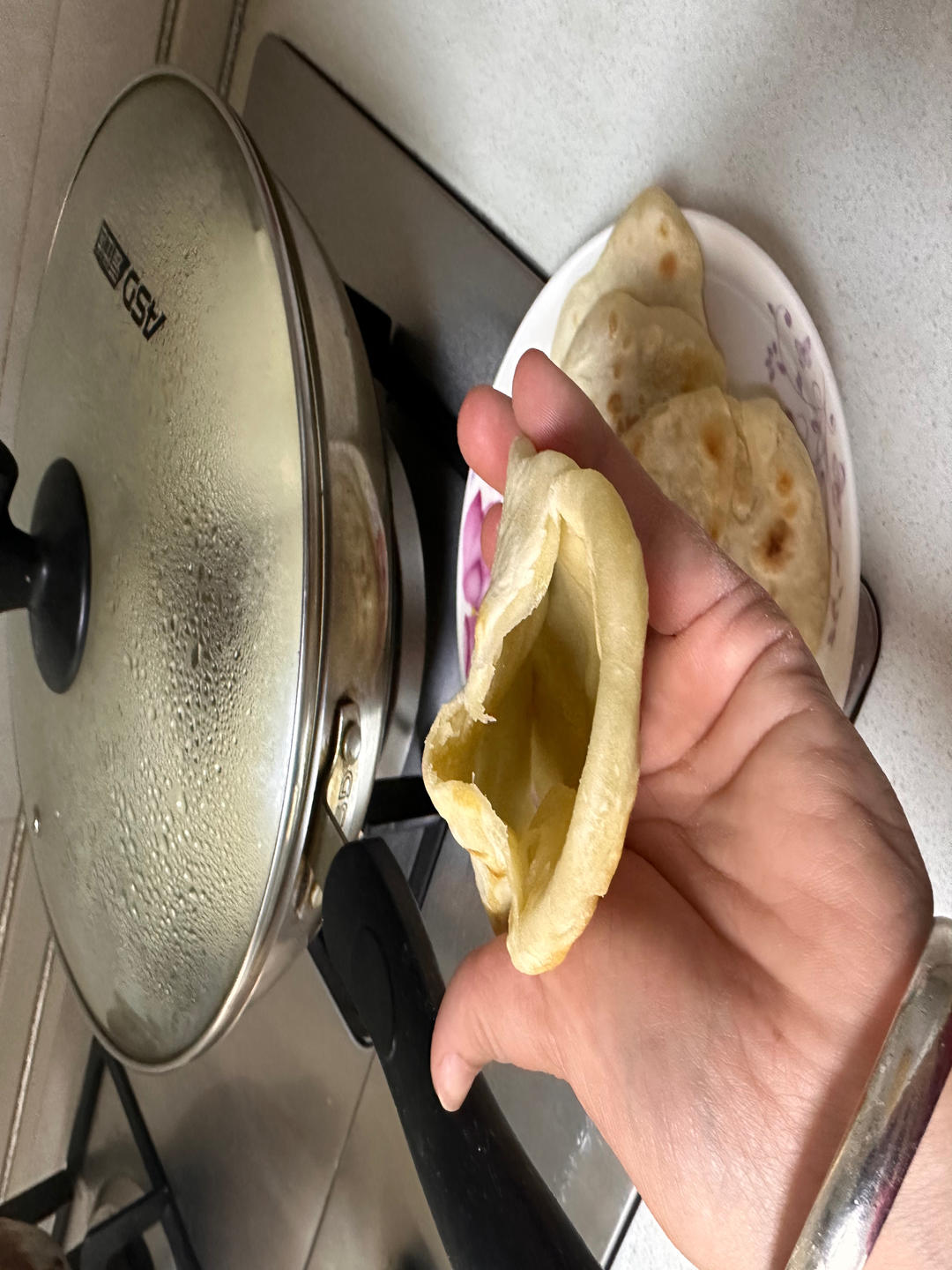 半烫面的口袋饼｜装啥都好吃