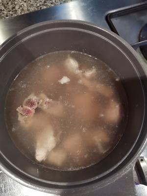 滋润养颜木瓜猪骨汤的做法 步骤6