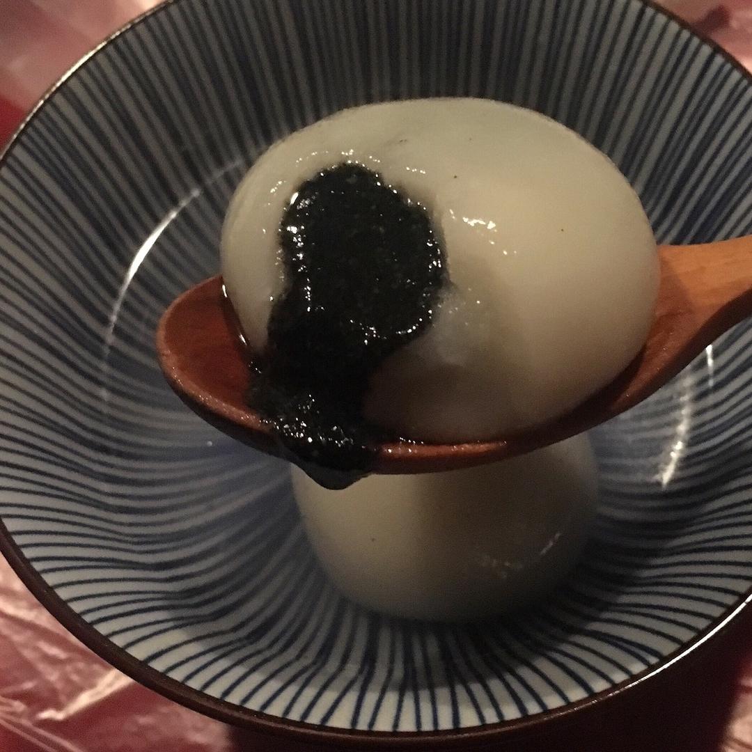 黑芝麻汤圆