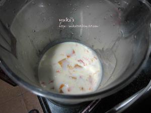 奶香南瓜糊烩意粉（简易豆浆机版南瓜糊）的做法 步骤2