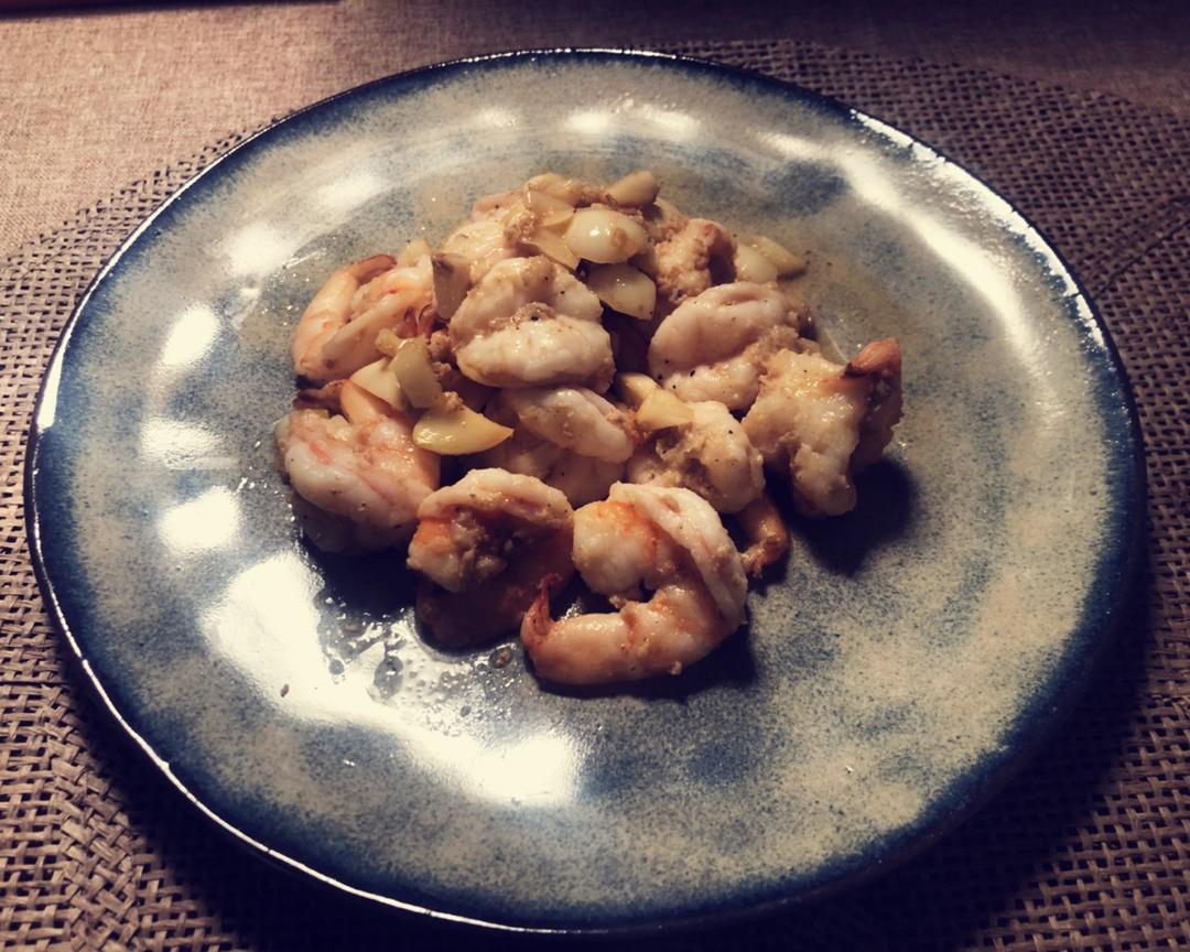 蒜蓉黄油虾的做法