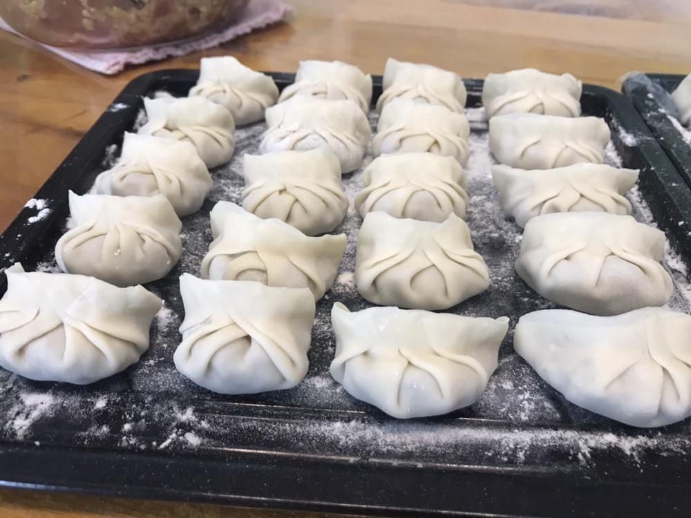 不加一滴水却鲜嫩多汁的芹菜牛肉馅饺子