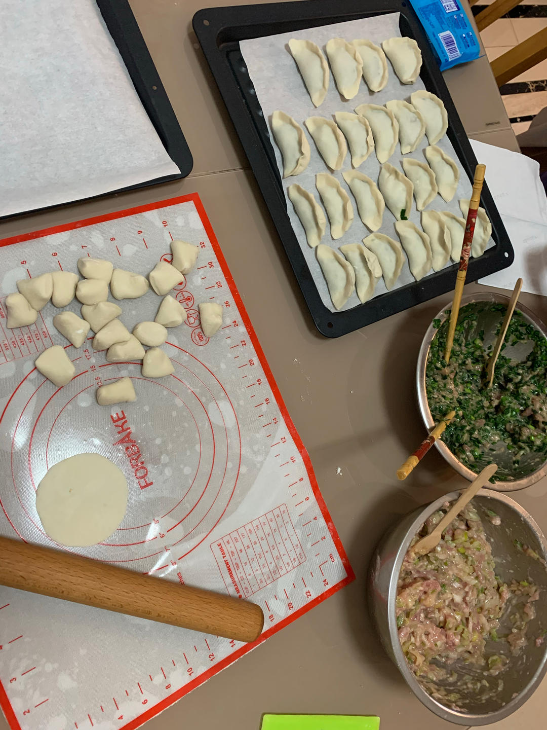 手工揉面三分钟，又韧又薄又好包的饺子皮
