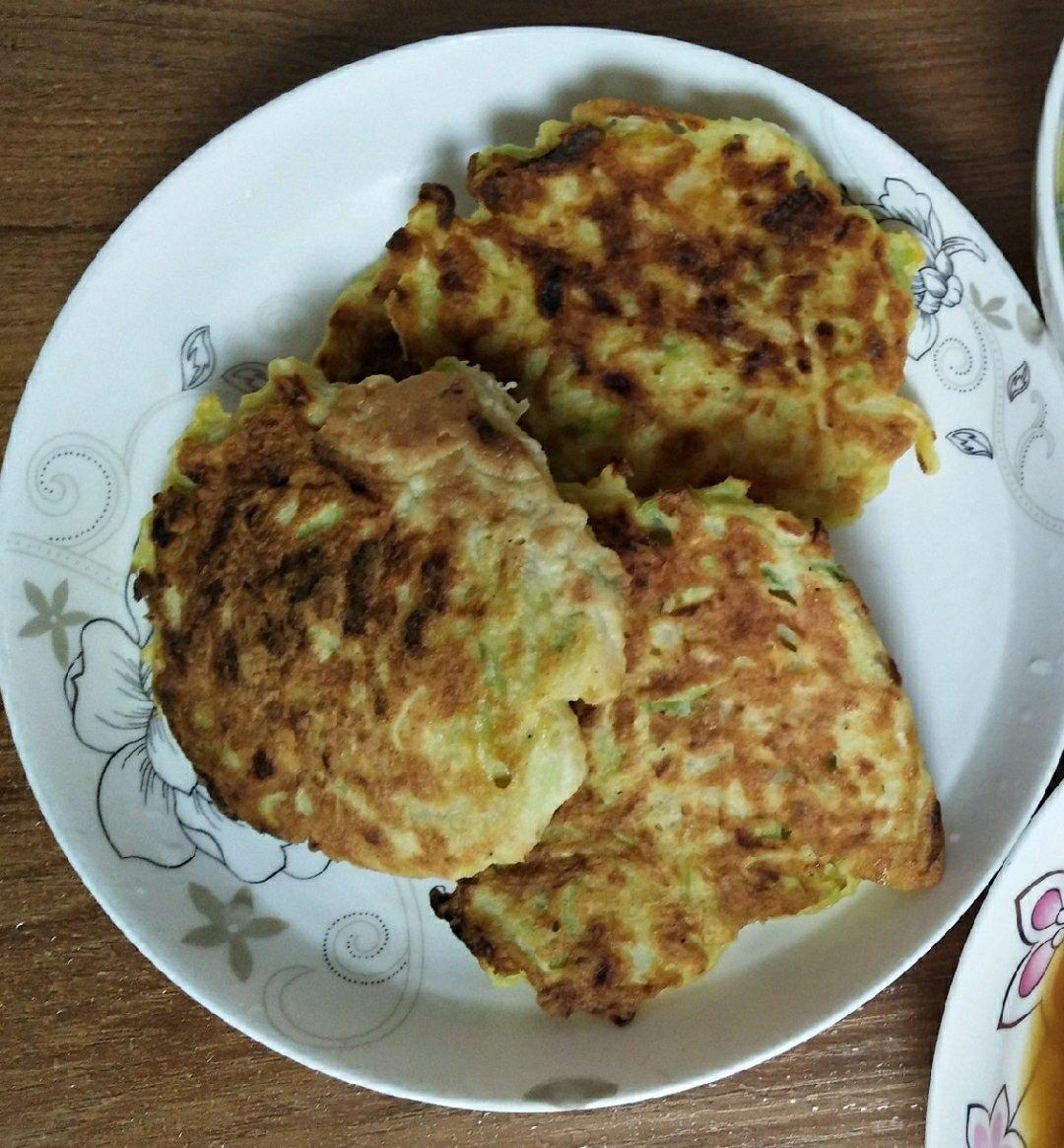 清香菇做的青萝卜饼(萝卜丸子味的)