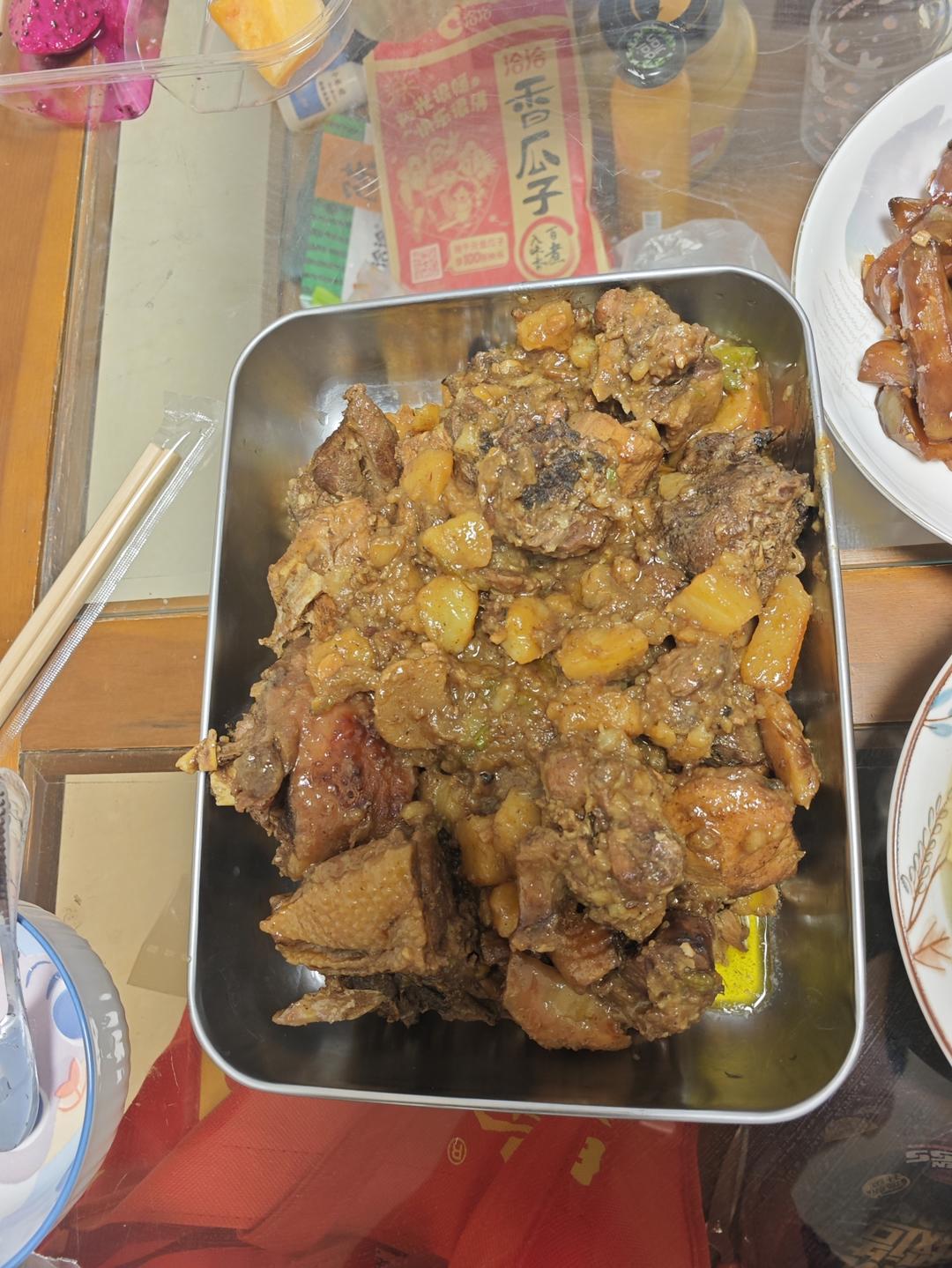 土豆炖鸡块