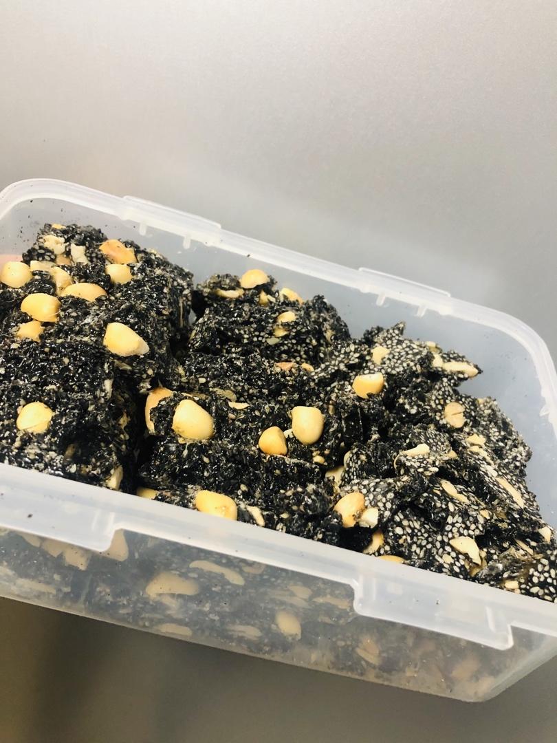 芝麻花生糖