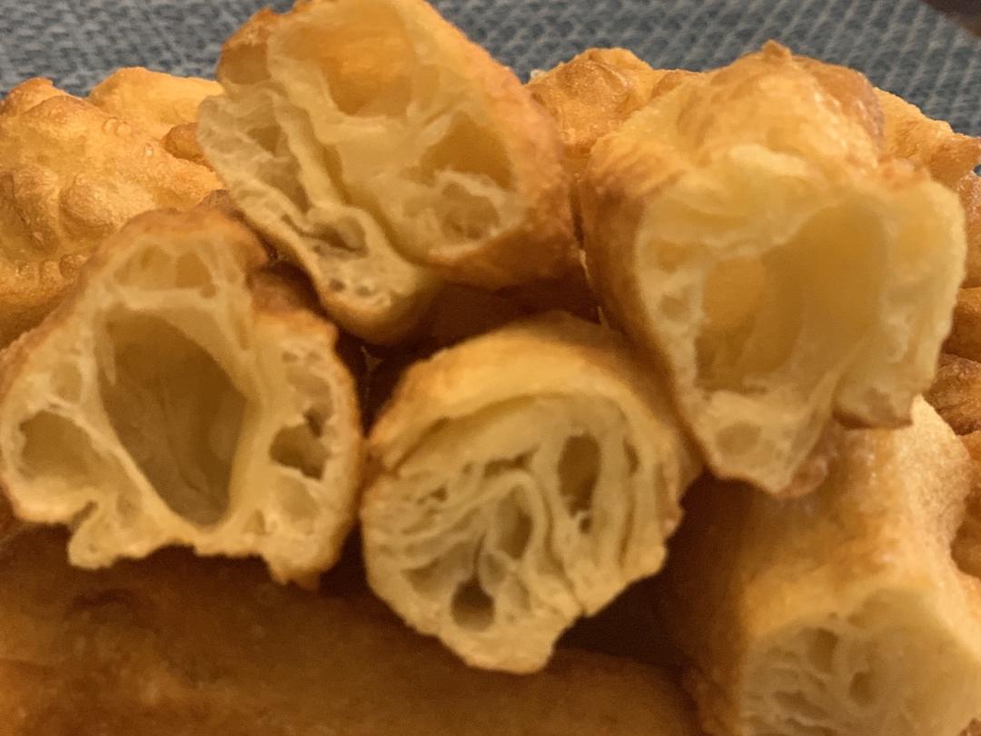 （视频菜谱）自制蓬松 炸油条
