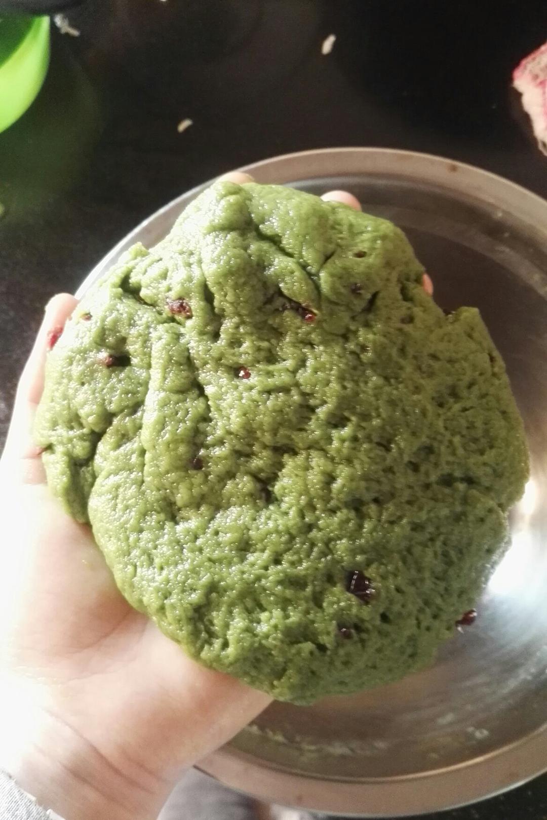 抹茶蔓越莓麻薯包（不回缩）