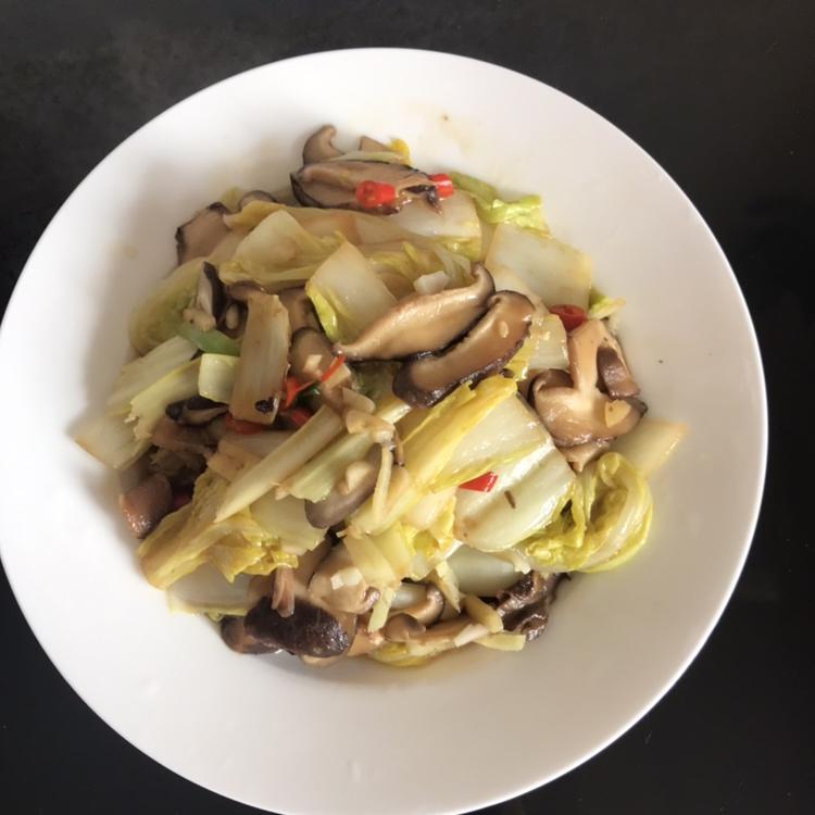娃娃菜炒香菇