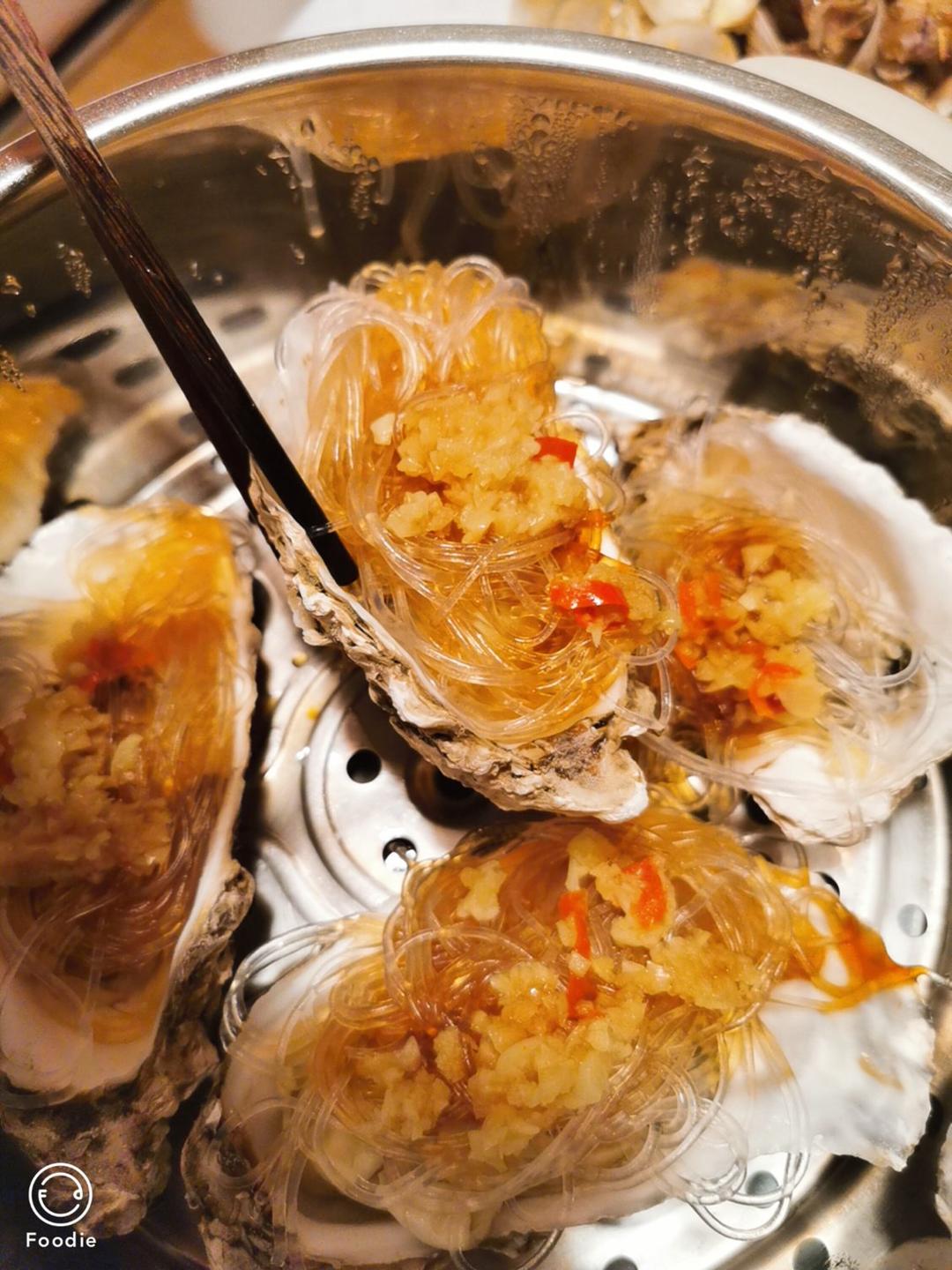 蒜蓉粉丝蒸生蚝