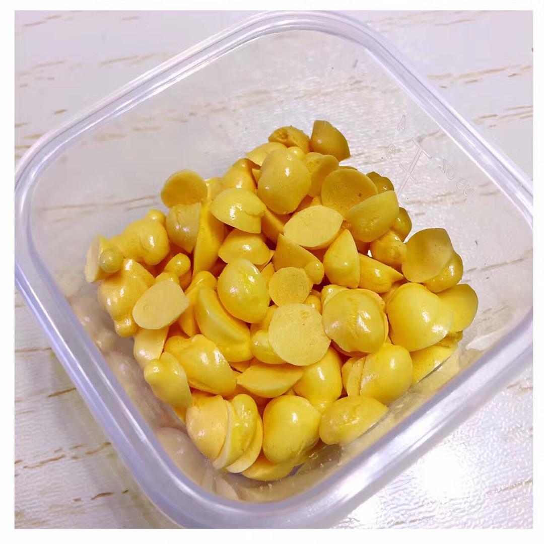 入口即化的无添加蛋黄溶豆