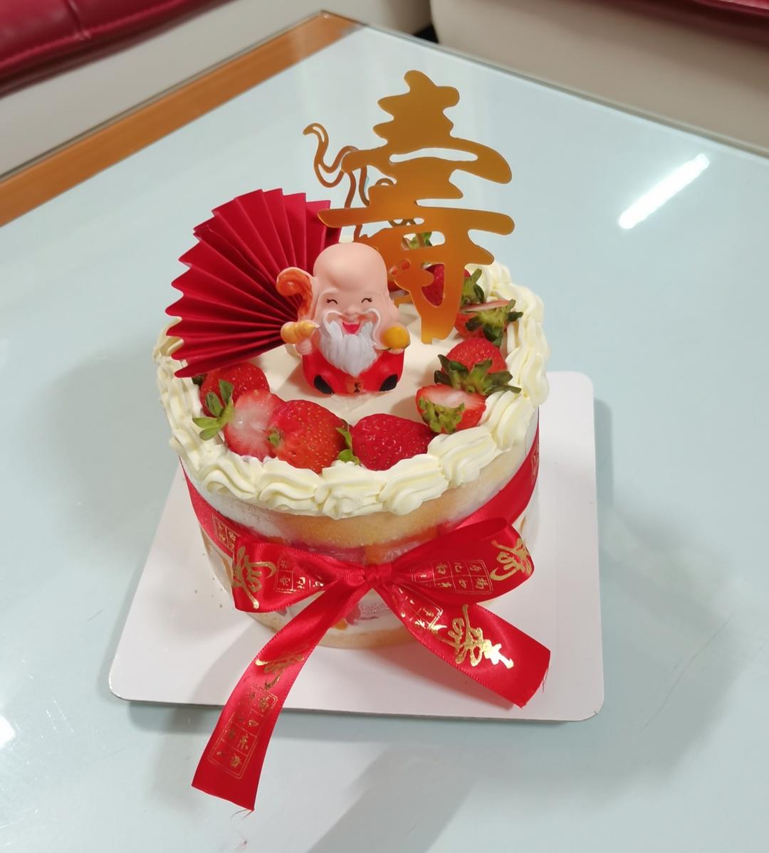 草莓裸蛋糕