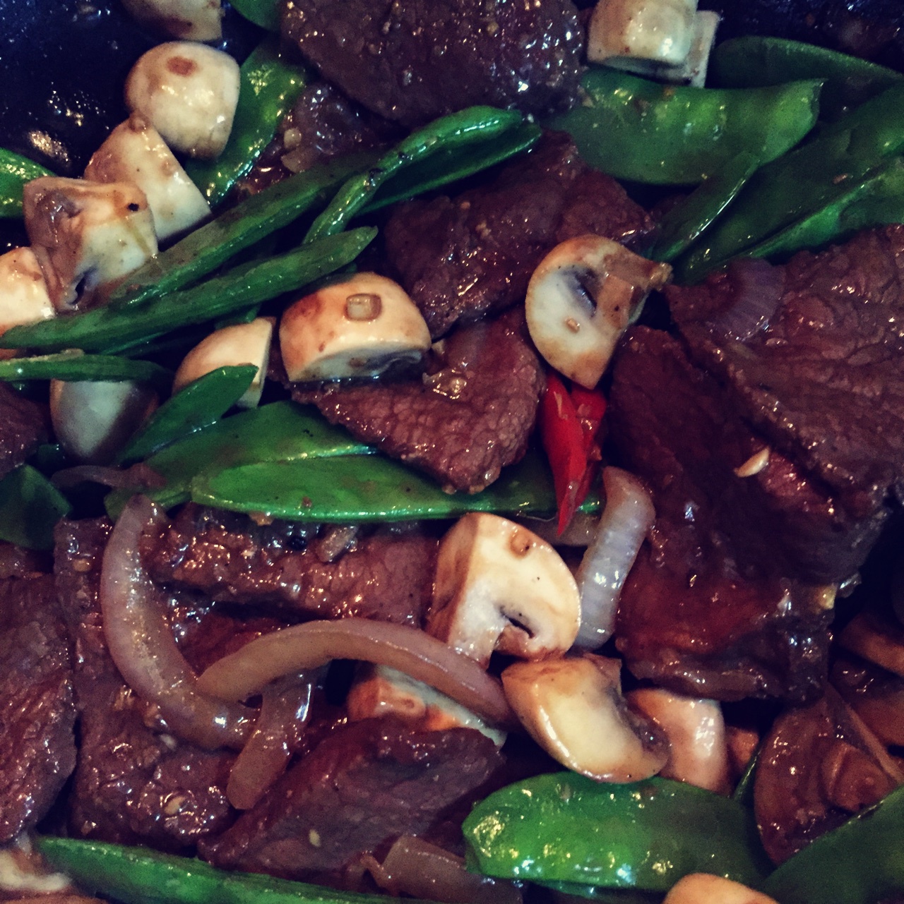 蒜香牛肉荷兰豆 Mongolian Beef
