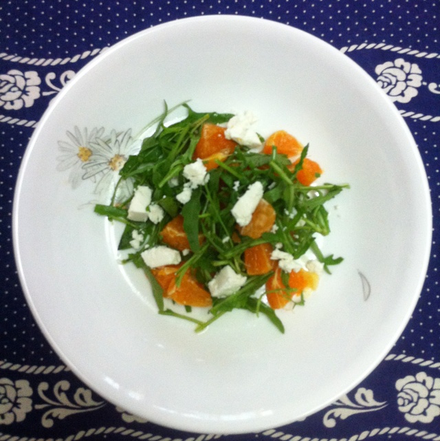 芝麻菜鲜橙山羊奶酪色拉Salade de roquette à l'orange et au fromage de chèvre
