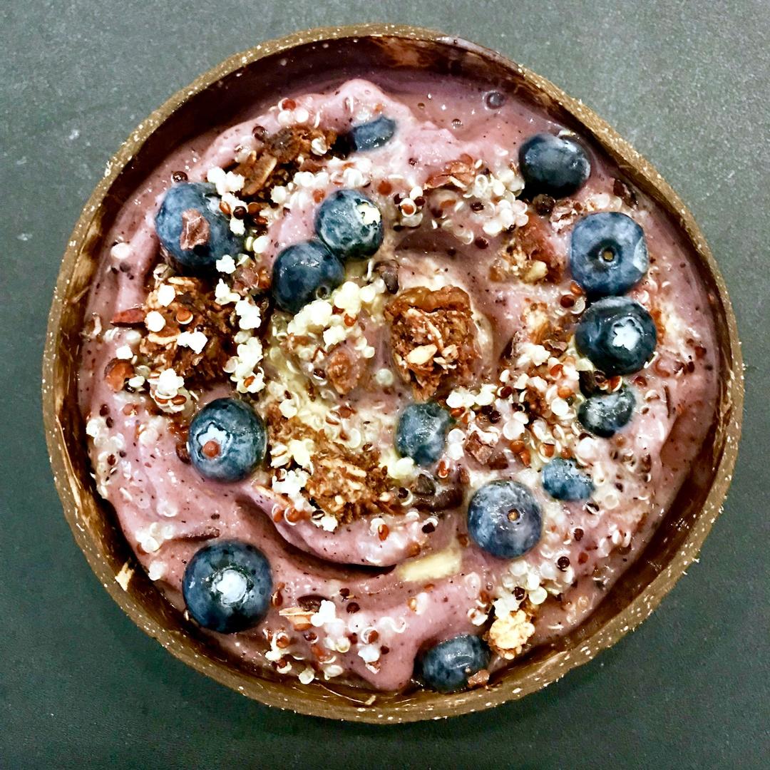 🍌🥥🍒☕️💃🏻