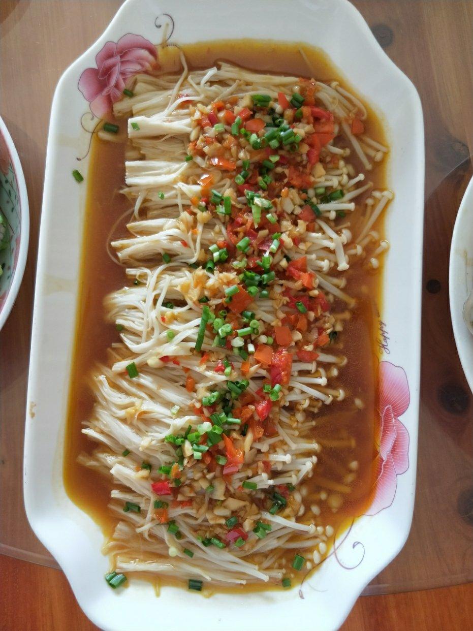 凉拌金针菇（超级爽口）