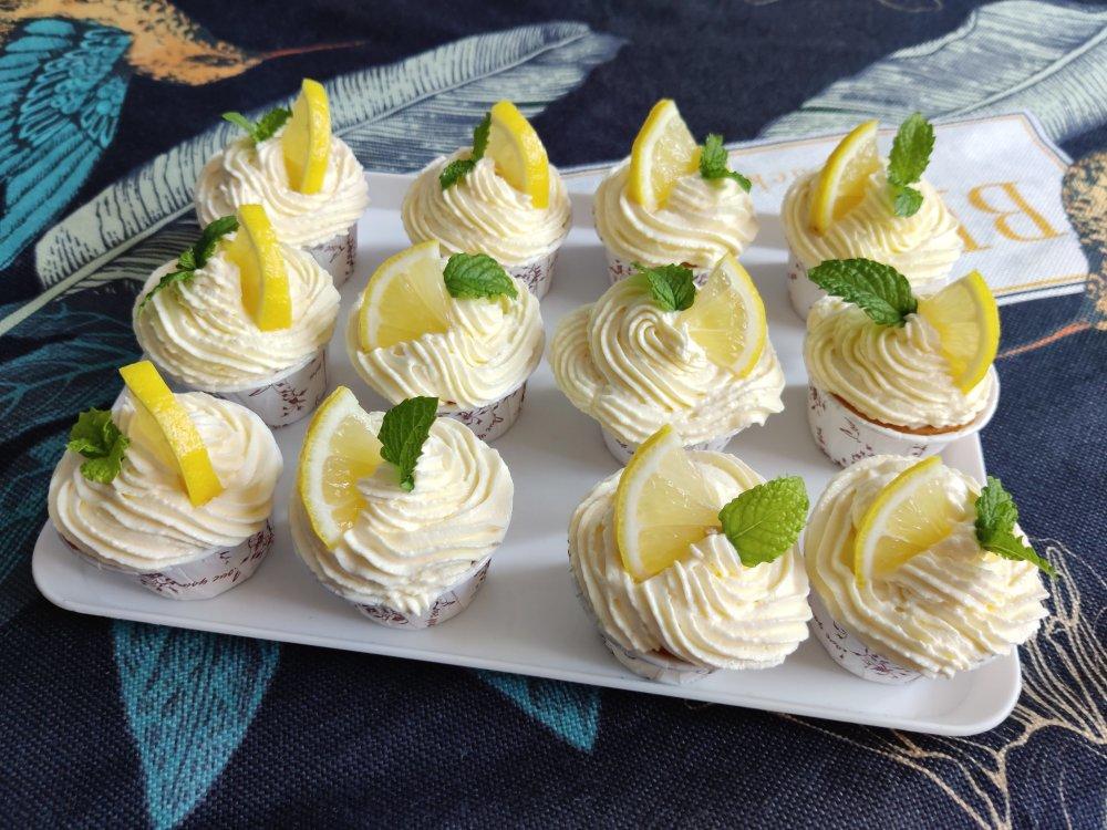 青柠奶酪纸杯蛋糕🧁LEMON CHEESE CUPCAKE