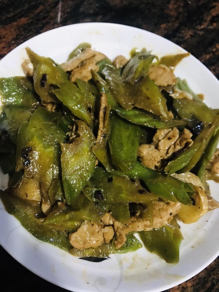 家常菜：豆豉苦瓜炒肉的做法