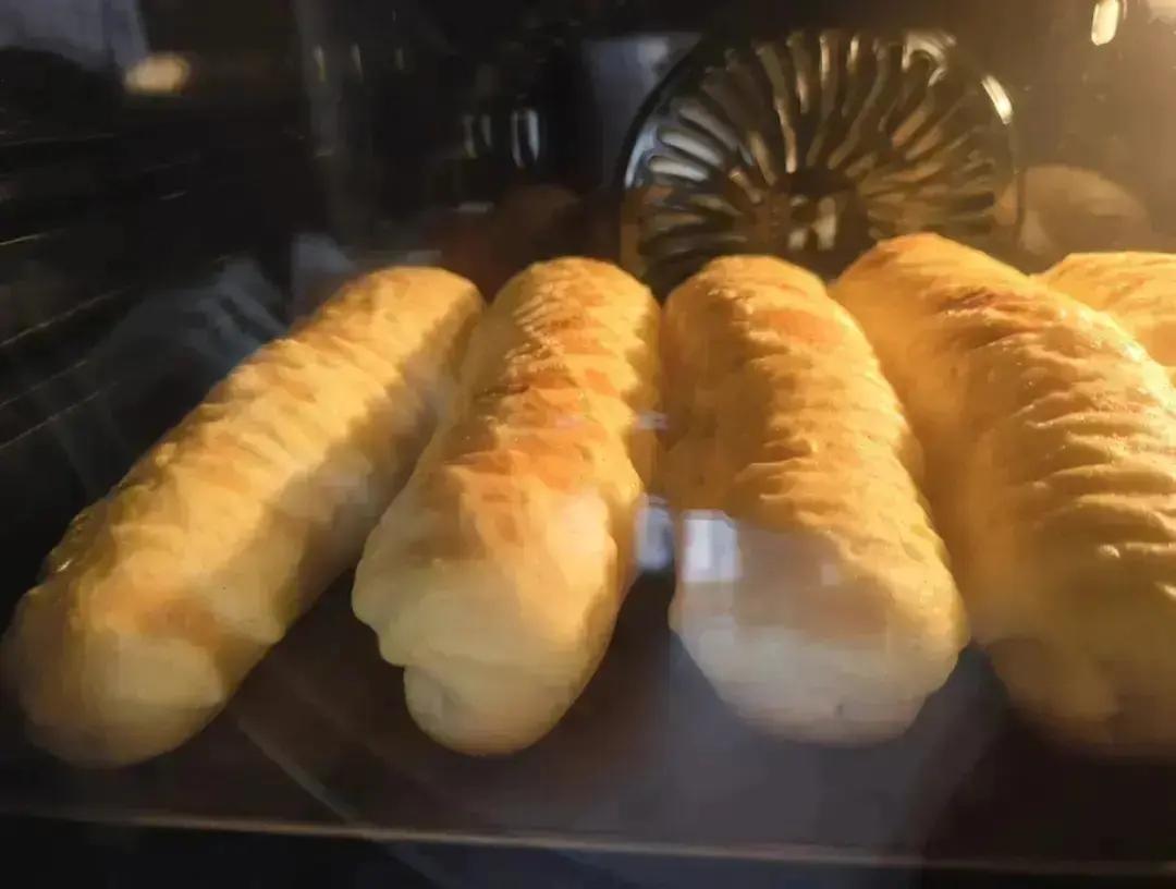 视频🐛经典｜毛毛虫面包｜美味松软｜奶味浓郁｜一口一个满足